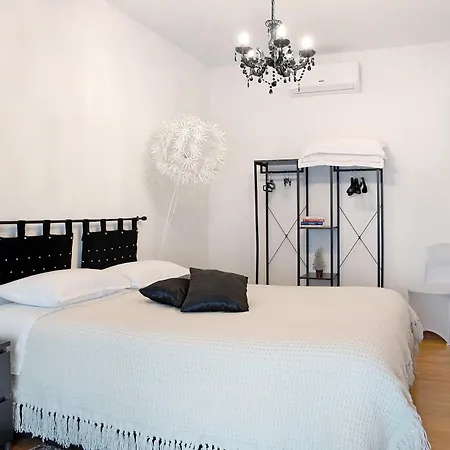 Casa Gallinotto Daire Alba (Piedmont)